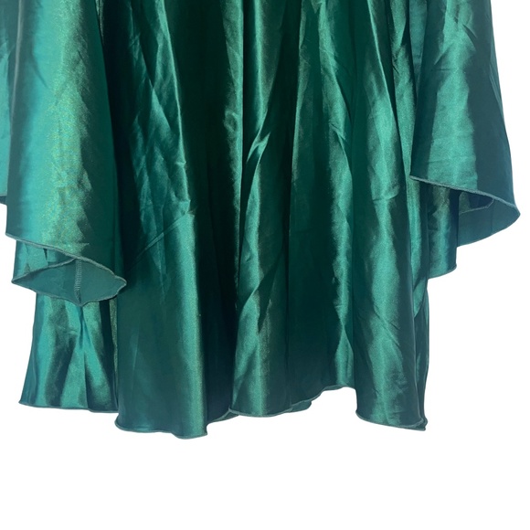 boohoo Satin Extreme Flared Sleeve Mini Party Dress Size 8 NWT - Picture 4 of 16